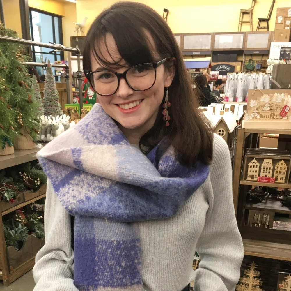 Meet your Posher, Lily